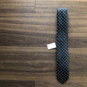 Black polka skinny tie